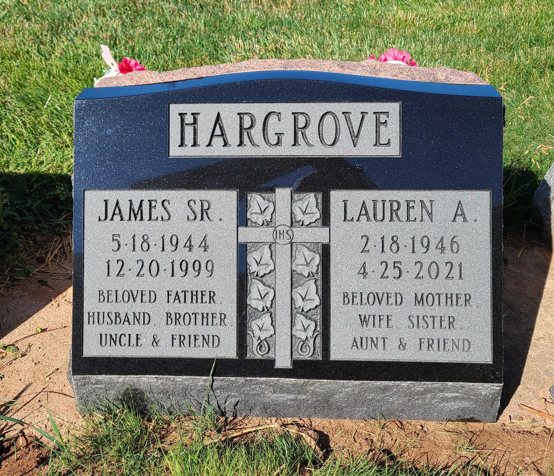 Granite Upright Monument hand-carved by Upright Monument Shop in NJ — image 4