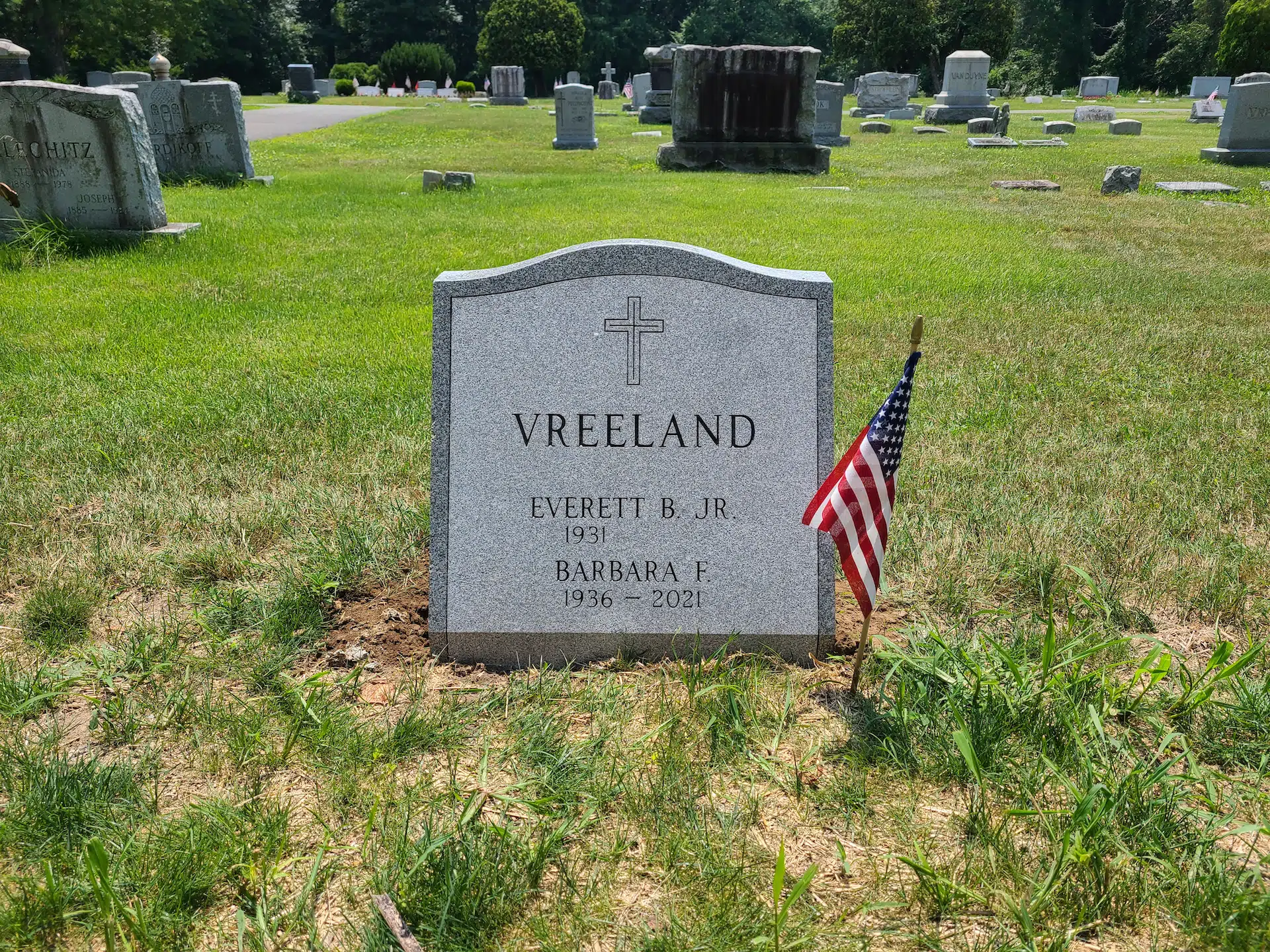 Granite Upright Monument hand-carved by Upright Monument Shop in NJ — image 5